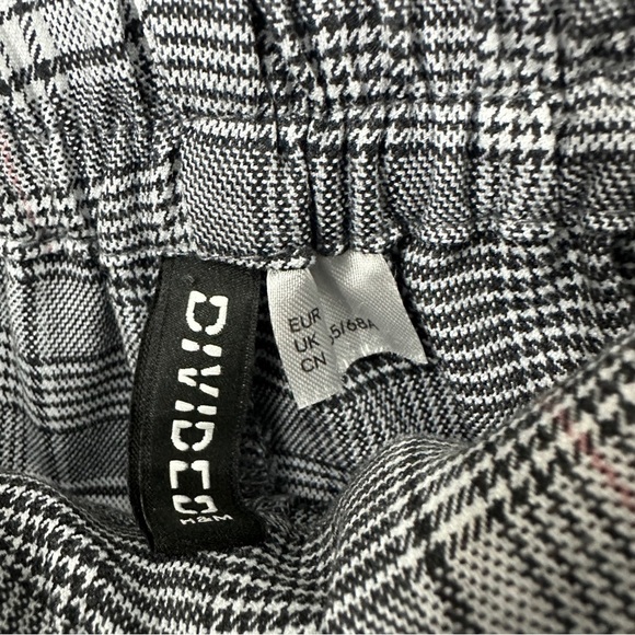 Divided Plaid Tie Waist Pocket Shorts Size 4 Gray - Picture 3 of 10